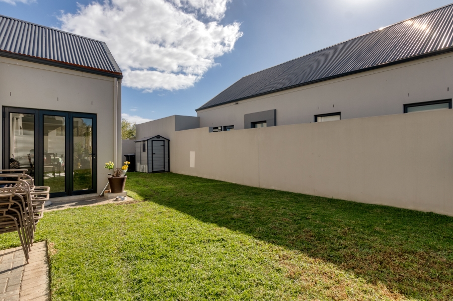 3 Bedroom Property for Sale in Aan de Wijnlanden Western Cape